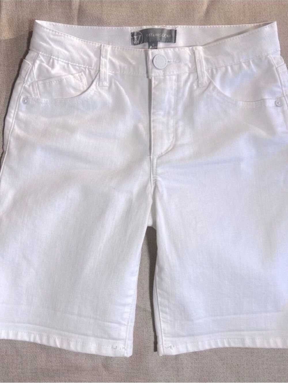 NWOT Wit & Wisdom White Shorts